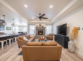 Private Hot Tub and Deck Teton Valley Getaway，位于阿什顿的酒店
