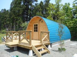 Star Forest Makino Glamping Villa，位于高岛市的木屋