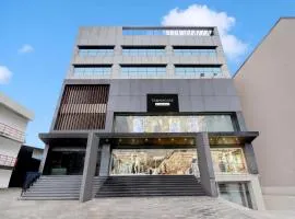 Super Townhouse Daba Garden Road