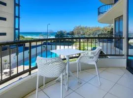 Beachside 1 BDR Ocean View Apartment Broadbeach