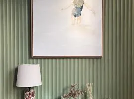 Banksia - Linen and EV