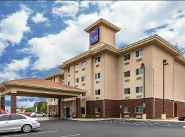 Sleep Inn & Suites Huntsville near US Space & Rocket Center，位于亨茨维尔的酒店