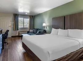 Econo Lodge Portland Airport