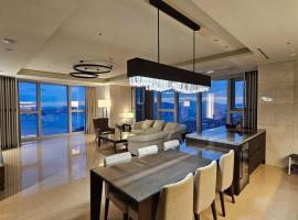 3B3B Luxury Beach Condo with Breathtaking Views，位于釜山的酒店