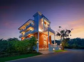 Vega Suites with Private Indoor Pool