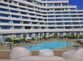 סי סייד אילת חדר משפחתי מפנק עם מרפסת ונוף לים