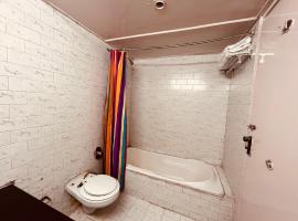 Resort Manali Near Mall Road with Big Parking，位于马拉里的酒店