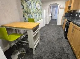 Levy Nook House 1 bed apartment 5 minute walk to Stockton town centre & Free Parking