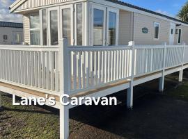 Southview holiday park caravan，位于斯凯格内斯的酒店