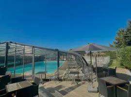 Camping le Rouge Gorge **** 10' Puy du Fou
