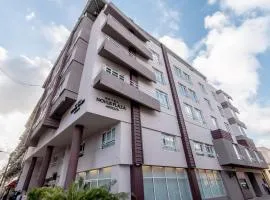 霍德尔帕诺夫广场酒店