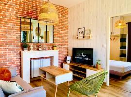 Gîte Clair de Lune，位于Monts-sur-Guesnes的酒店