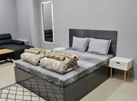 Ново! New Studio PANDORA，位于斯利文的酒店