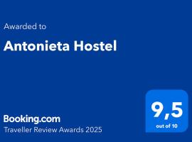 Antonieta Hostel，位于圣拉斐尔的青旅
