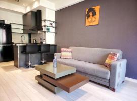 Newly Renovated Condo Steps to Republic Square