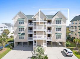 4 Bedroom 4 Bathroom Top Floor, Community Pool, Tennis and Elevator，位于海洋岛海滩的酒店