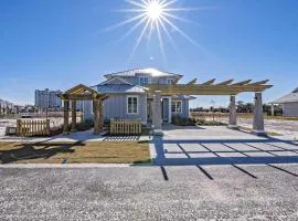 Cozy Crabshell Beach Club Cottage