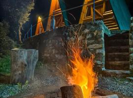 Hawk cottages and camps，位于奈尼塔尔的酒店