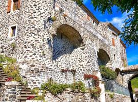 Gîte lePigeonnier - Ardèche，位于奥比纳斯的酒店