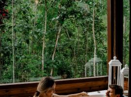 Vale das Águas Chalé，位于Treviso的酒店