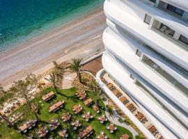 Isla Brown Corinthia Resort & Spa, Curio Collection by Hilton，位于圣塞多罗伊的酒店