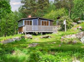 2 Bedroom Cozy Home In Uddevalla，位于乌德瓦拉的酒店