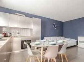 CITY CENTER - Modern flat with FREE PARKING and WIFI - Apt A