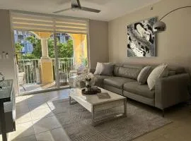 Urban Luxe Aventura 22 Retreat