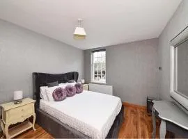 Central Knutsford Apartment