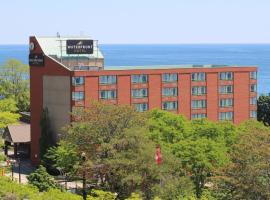 Waterfront Hotel Downtown Burlington，位于伯灵顿的酒店