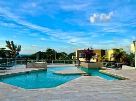 Azalia Palms NEW Oceanview Villa，位于蒙特哥贝的别墅