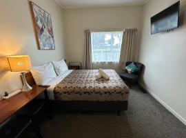 Airport Westney Lodge