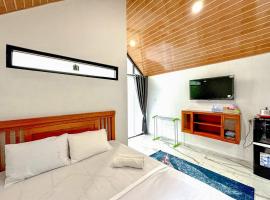 Diyanis Glamping Sekipan Tawangmangu Mitra RedDoorz，位于塔旺曼谷的酒店