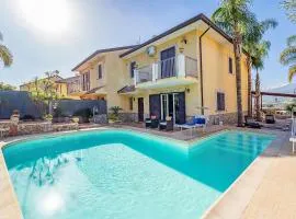 Awesome Home In Trappitello