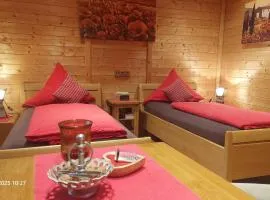 Pfalz-Apartment Mein Chalet - Einzigartig in Großkarlbach