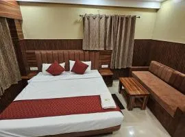 Tirupati Lodge NJP