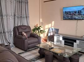 Tirisi Homes，位于马查科斯的带停车场的酒店