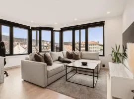 Dinbnb Apartments I Penthouse 250m From City Center I Privat Balcony