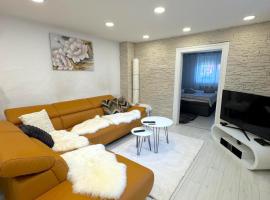 Alia house with garden in Piešťany，位于皮耶什佳尼的酒店