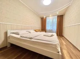 ApartPoltava 100 квадратних метрів затишку в серці Полтави, Корпусний парк, Банківський ЧЕК