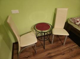 Homely Stay Sauna, Jacuzzi and Free Parking，位于Dobrzewino的酒店