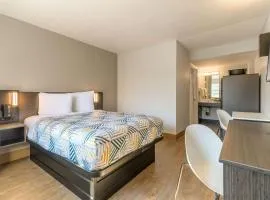 Studio 6 Hayward, CA Silicon Valley Gateway