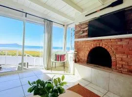 CASA PLAYA - Beachfront Paradise sandy beach