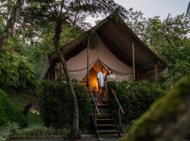 Glamping Bellavista - Escapada Romántica en el Lago Calima，位于Darién的酒店