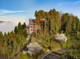 Summit Sherpa Mountain Hotel & Spa，位于噶伦堡的酒店