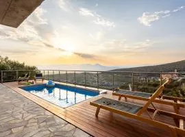 Martinia Pool Getaways - Majestic Panoramic Views