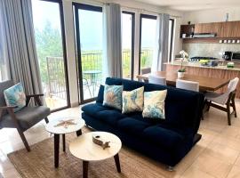 A Estrenar Alberca Vista al Río y Mar con AC，位于Conchal的酒店