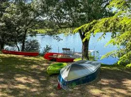 3BR waterfront lake house with dock, gazebo, boats