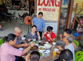 Nhà nghỉ Kim Long Chùa Bà Châu Đốc Núi Sam，位于朱笃的酒店