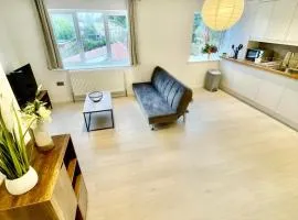 Modern 2 bedroom apartment in cambridge